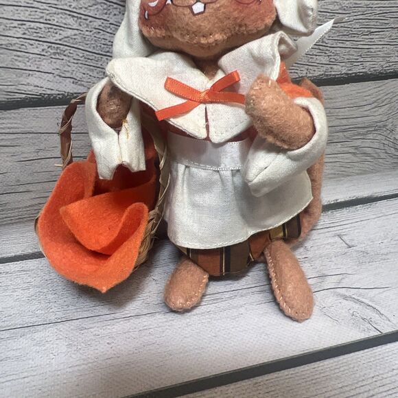 Pilgrim Girl and Boy Annalee Dolls Fall, Thanksgiving - Picture 4 of 13